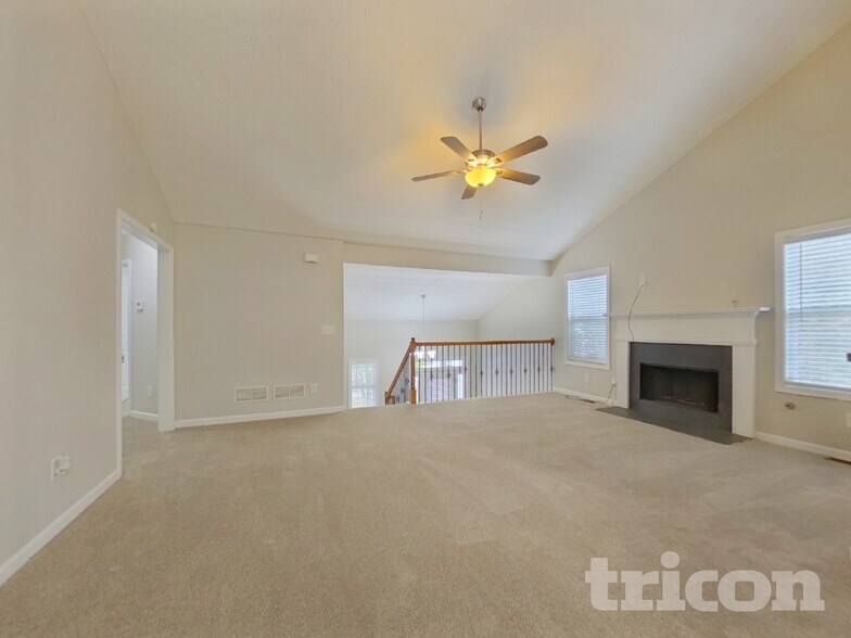 Building Photo - 7134 Creeksong Dr