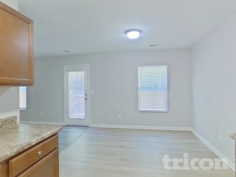 Building Photo - 318 Cedar Ridge