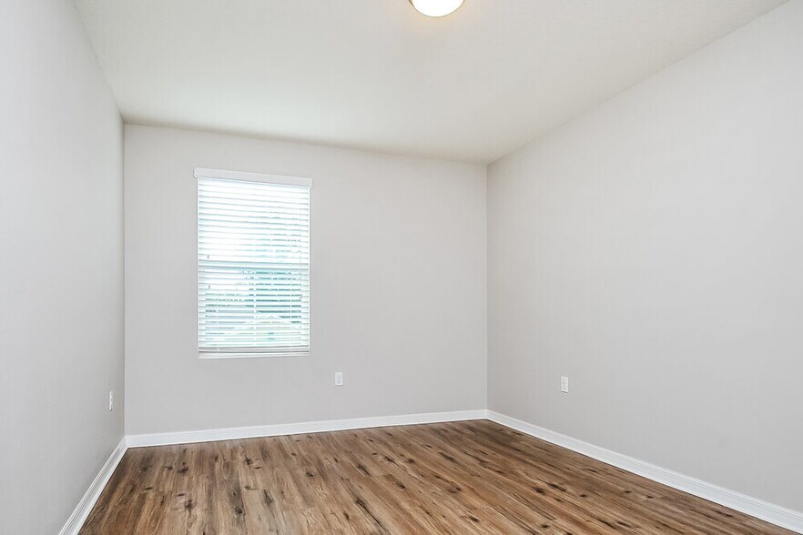 Building Photo - 10136 Geese Trail Cir