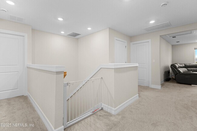 Building Photo - 27 Flintlock Ln