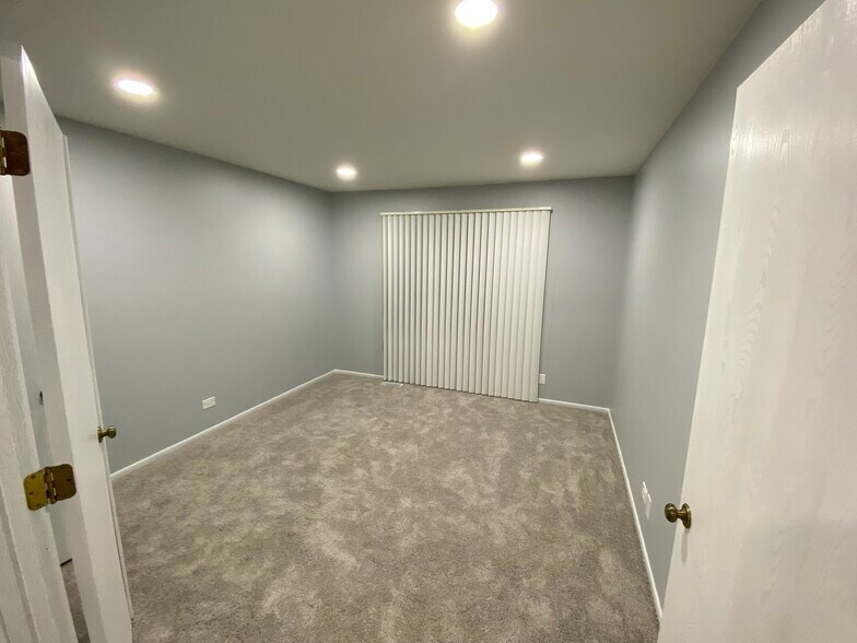 Building Photo - 7917 Knottingham Cir