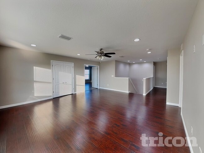 Building Photo - 5363 Suncatcher Dr