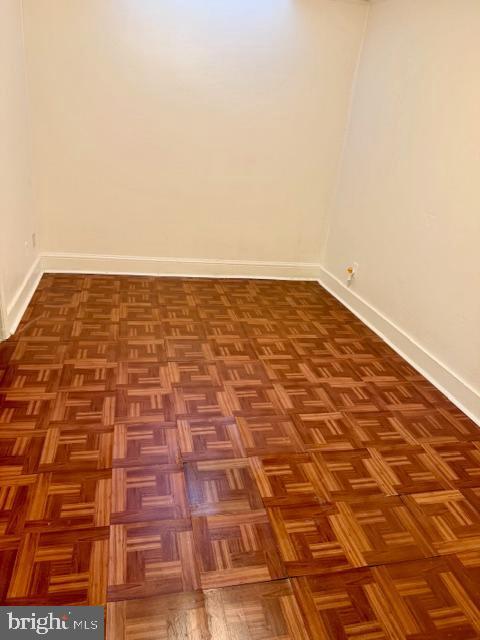 Building Photo - 27 W Main St