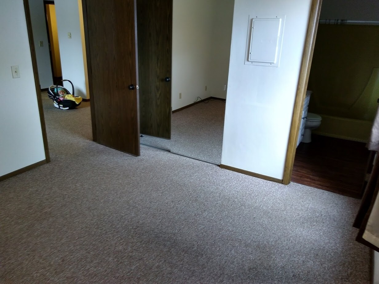 Building Photo - 401 N East St