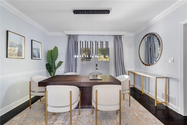 Building Photo - 4200 Roswell Rd NE