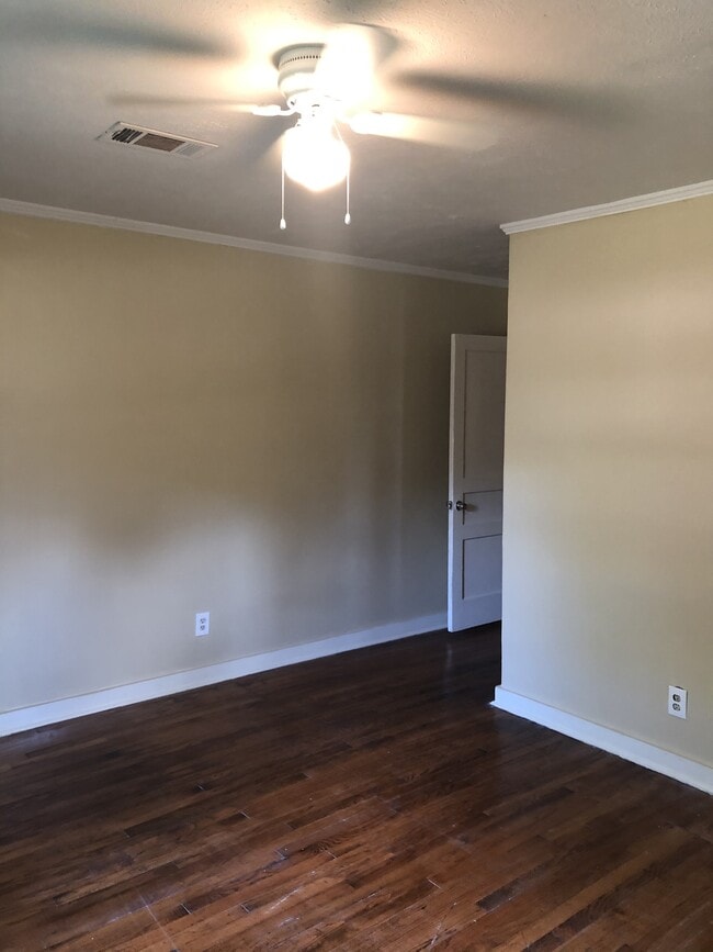Building Photo - 611 Choctaw Rd
