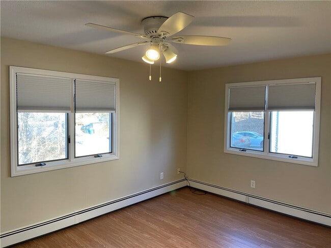 Building Photo - 12 Beacon St