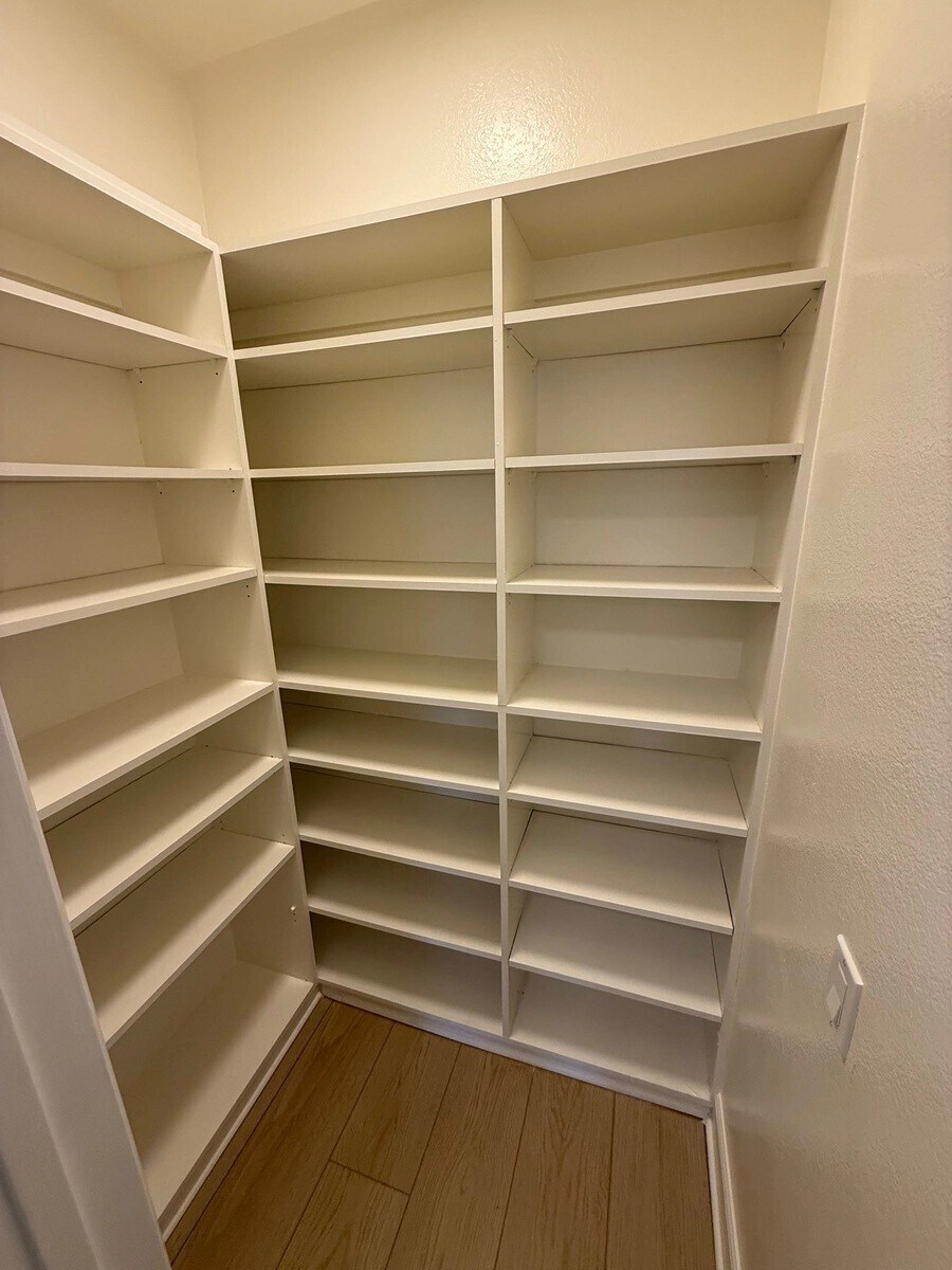 Building Photo - 1940 Malcolm Ave