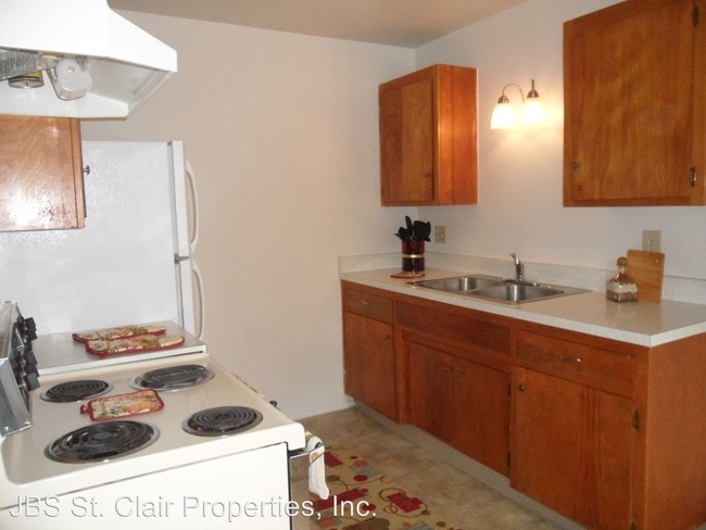 Primary Photo - 501 Lansing Dr