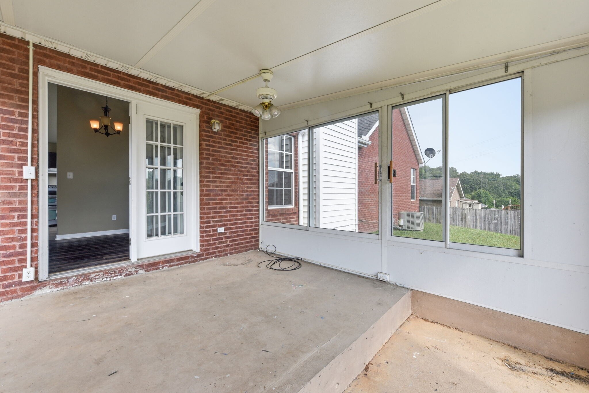 Building Photo - 8059 Florence Gardens Rd
