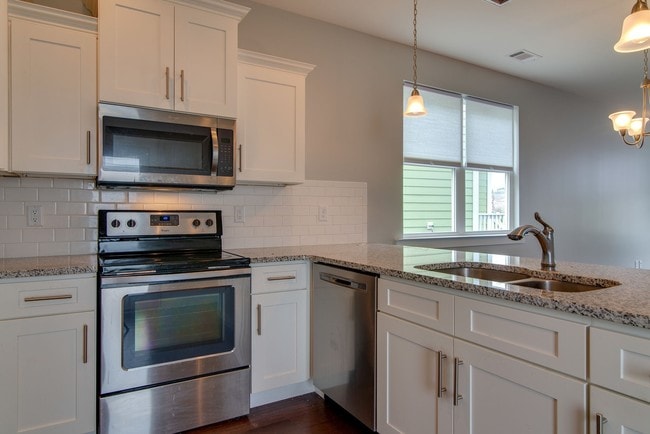 Building Photo - Beautiful Hermitage 3 Bed 2.5 Bath Home w/ Garage - Price Reduced w/ $500 off Your 1st Month