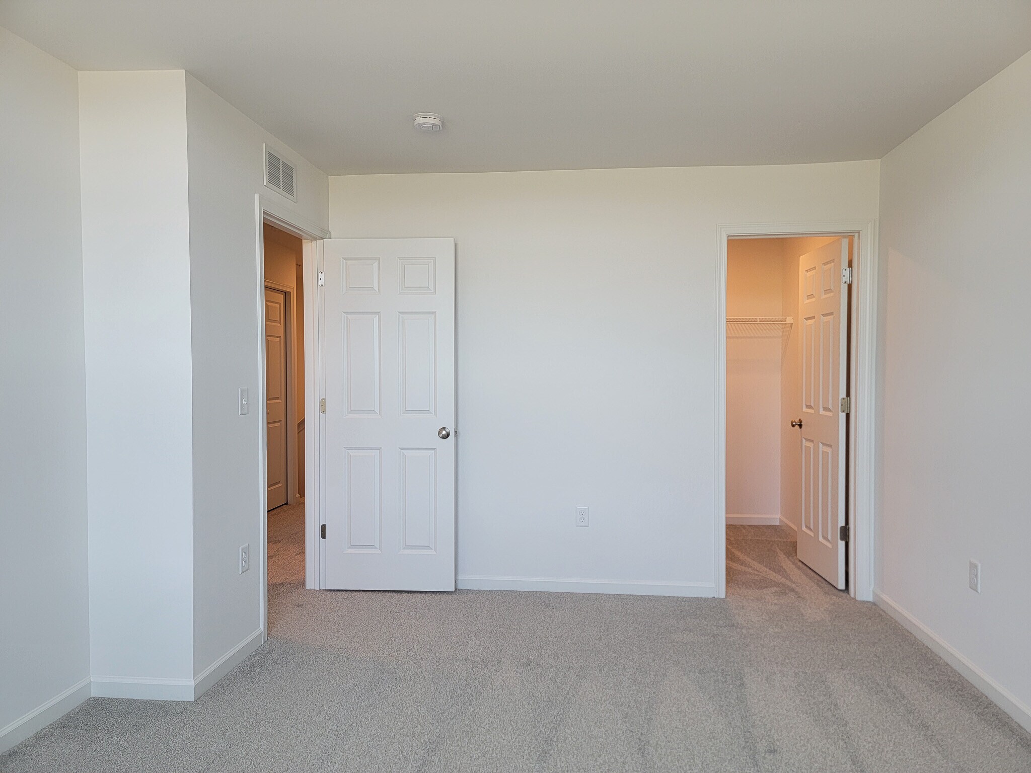 Building Photo - 2129 S Autumn Chase Dr