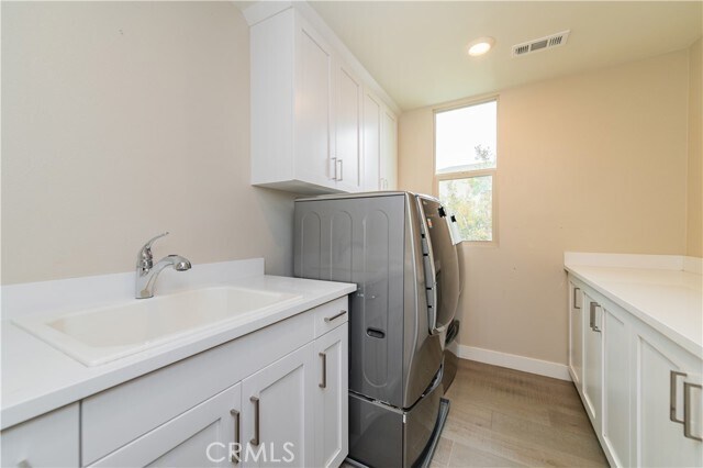 Building Photo - 111 Bosque