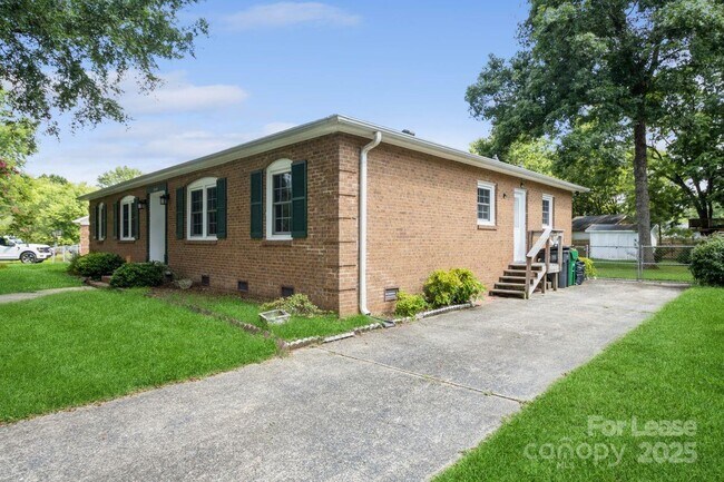 Building Photo - 2510 O'Hara Dr