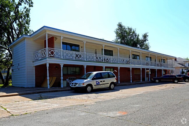 Building Photo - Carolyn Williams Center