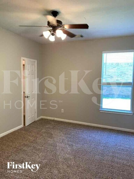 Building Photo - 66 N Planchard Cir