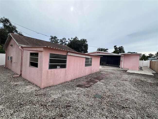 Building Photo - 10659 108th St N