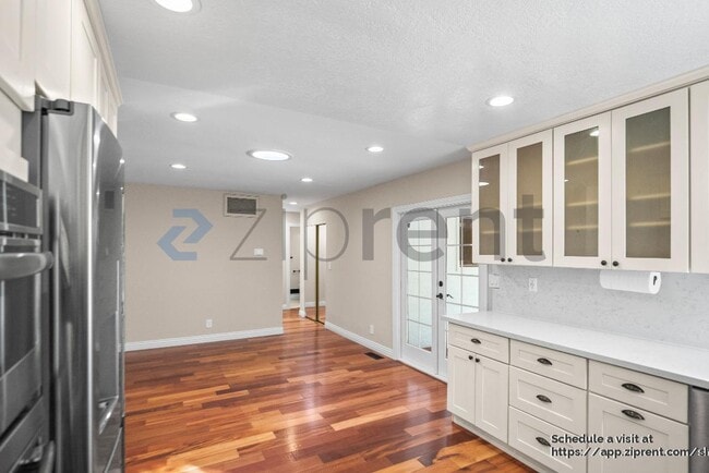 Building Photo - 41098 Bairo Ct