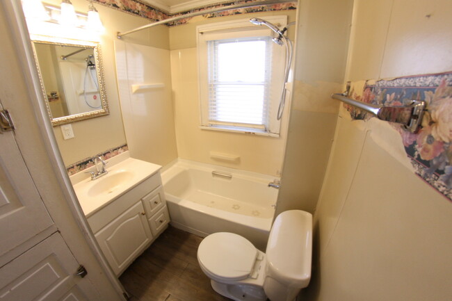 Bathroom1 - 2314 Howey Rd