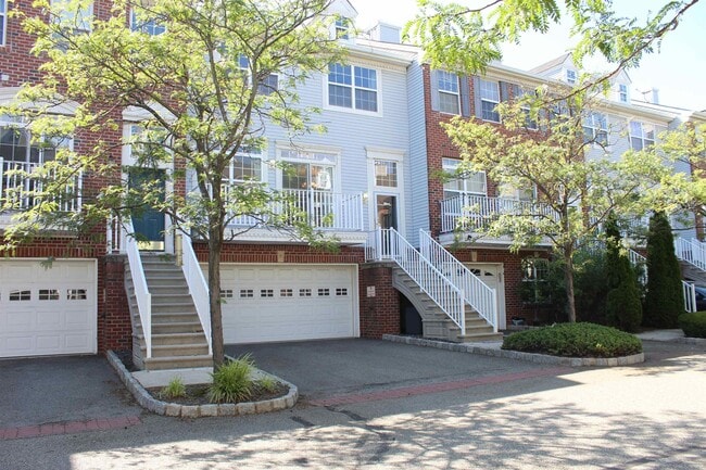 Building Photo - 9 McMartin Ct