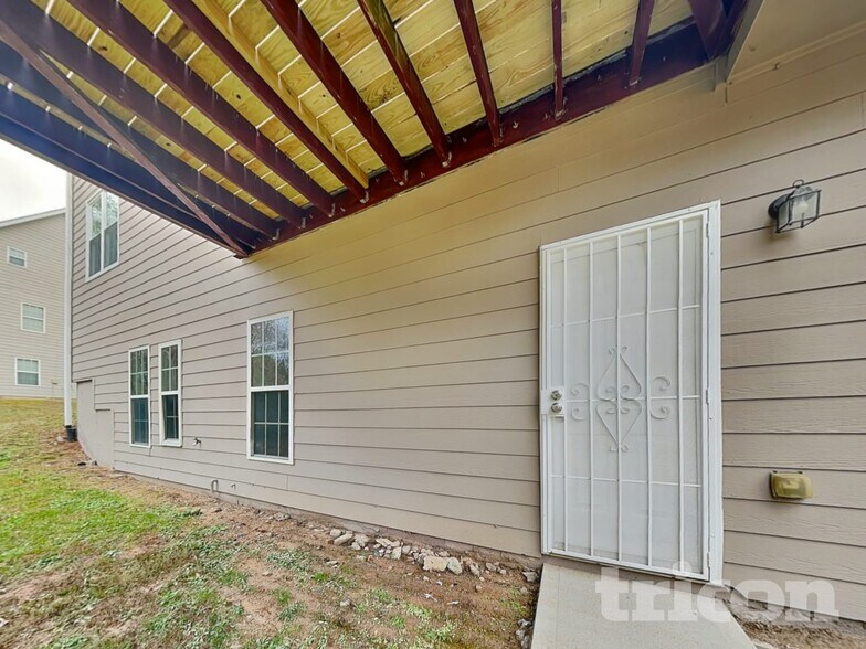 Building Photo - 824 Tibwin Pl SE