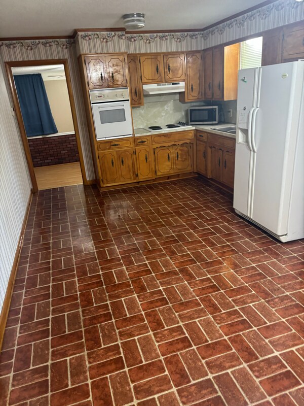 Building Photo - 638 Chitwood Dr