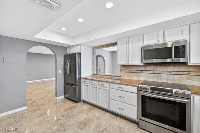 Building Photo - 1303 SW 16th Terrace