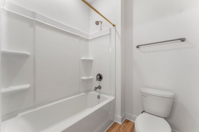 Building Photo - 115 Piper Cv