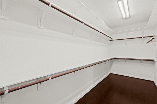 Building Photo - 4615 Hollow Chase Ln