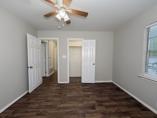 Building Photo - 701 N Mirick Ave