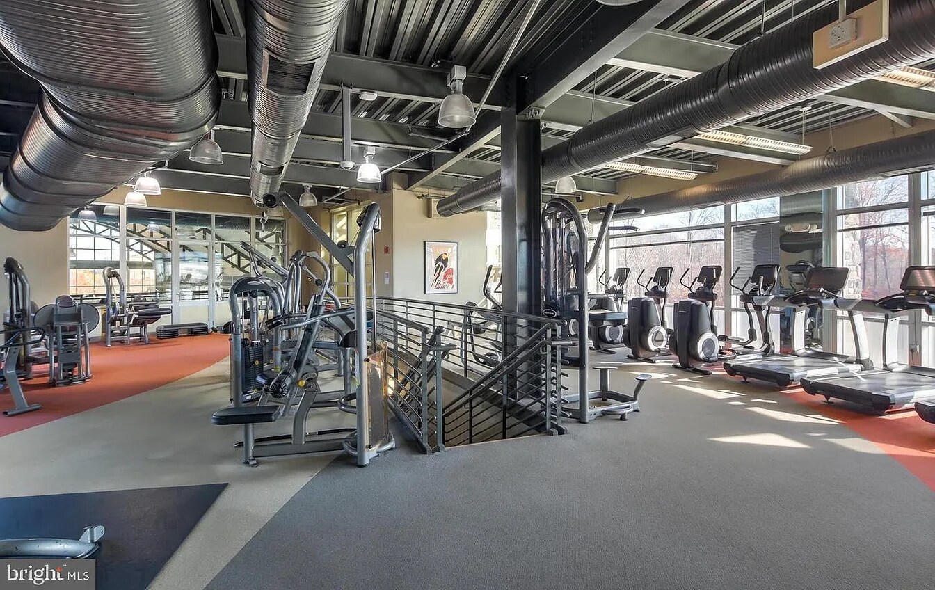 Building Photo - 15240 Torbay Way