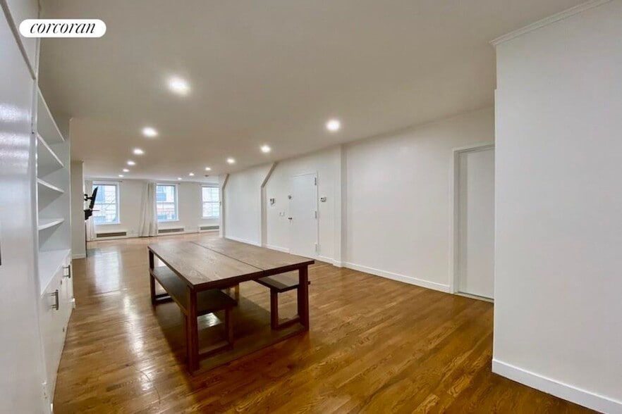 Building Photo - 59 Grand St