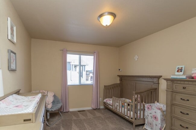 Building Photo - Immaculate 3-Story Home | Comfort, Space &...