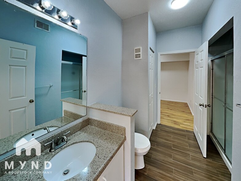 Building Photo - 829 Camargo Way