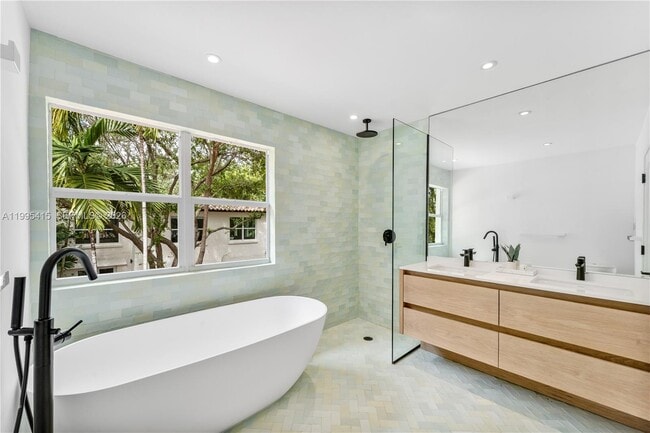 Building Photo - 5812 Alton Rd