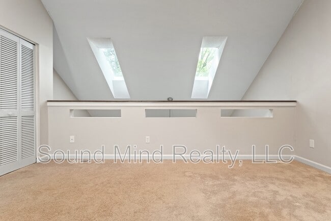 Building Photo - 6001 Winterpointe Ln