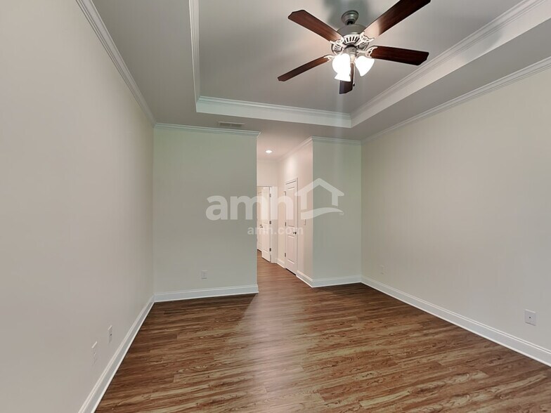 Building Photo - 3328 Okelly Dr