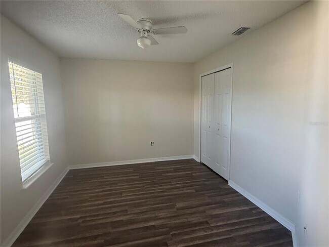 Building Photo - 36 Firethorn Ln