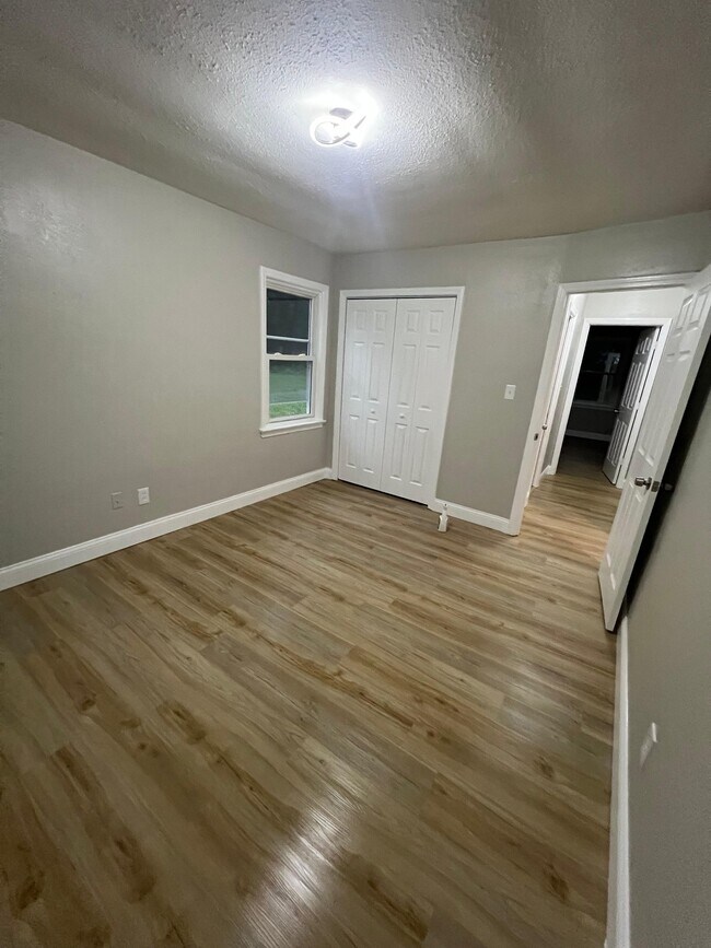 Building Photo - 1026 Renfield Rd