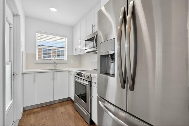 Building Photo - 110 Shore Ct