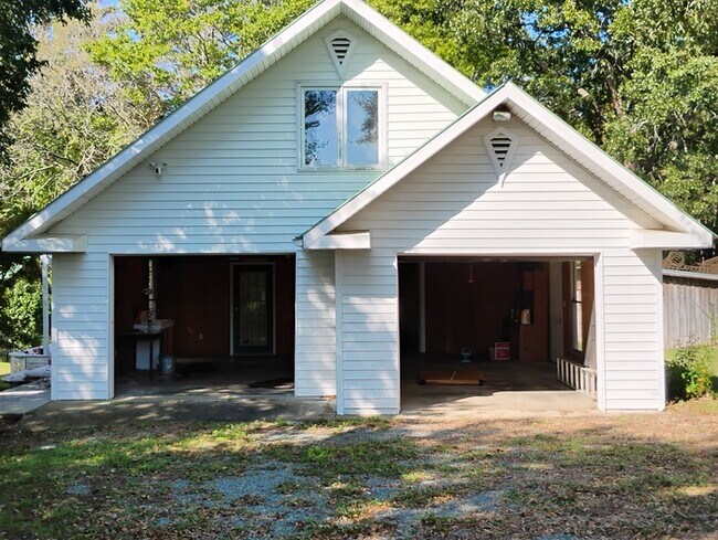 Building Photo - 8322 Chatham Church