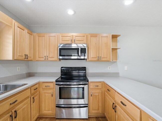 Building Photo - 15338 E Pond Woods Dr