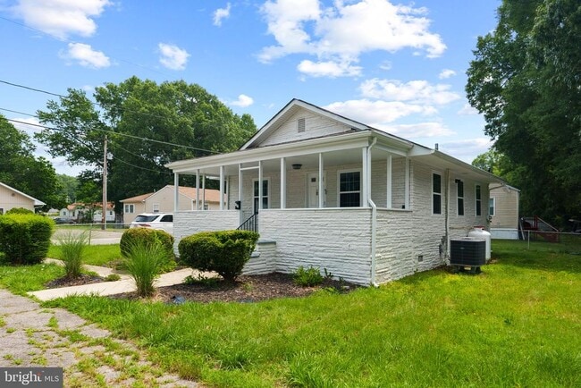 Building Photo - 107 Ellerbe Dr