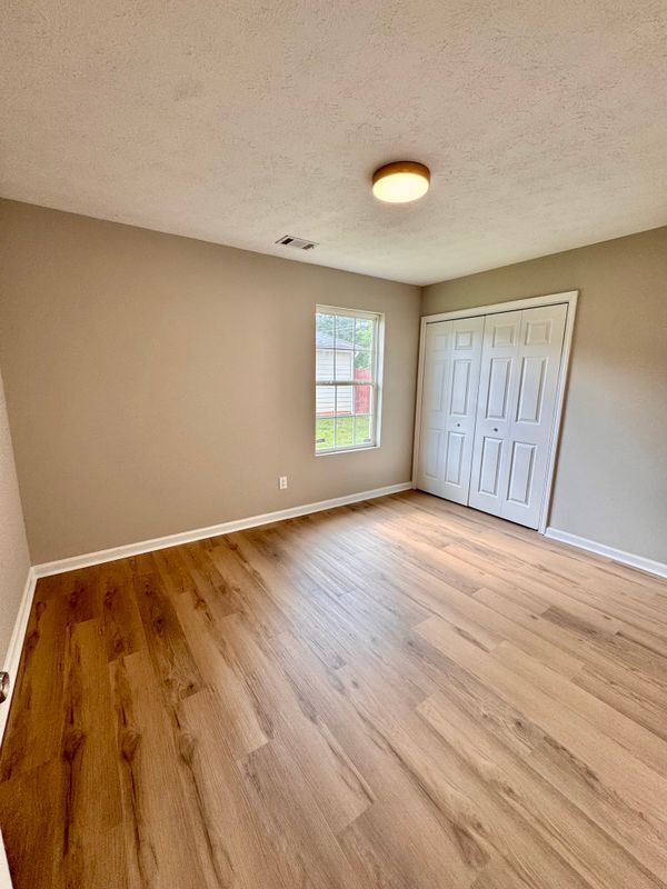 Building Photo - 10896 Big Sky Dr