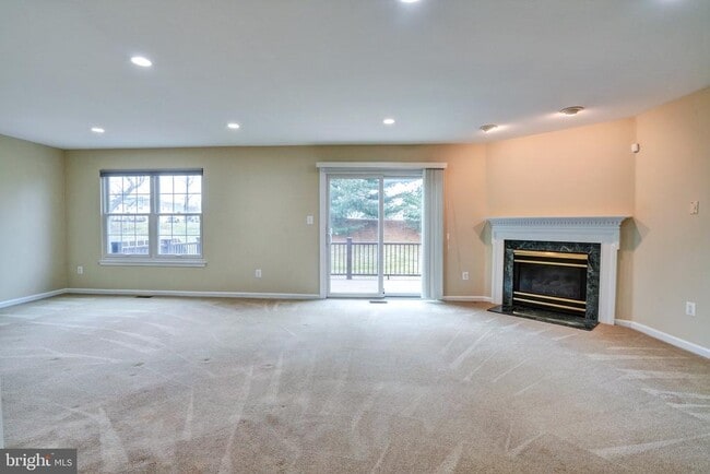 Building Photo - 115 Gleneagles Dr