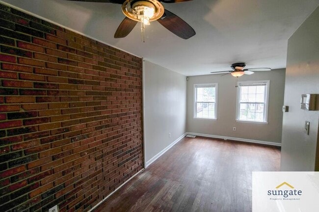 Building Photo - 5319 Wasena Ave