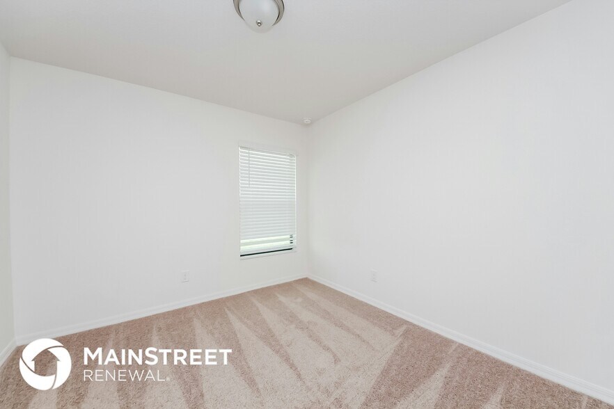 Building Photo - 1452 Swan Lake Cir