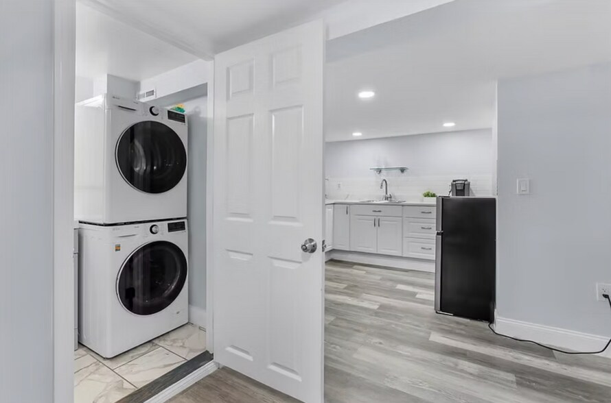 Building Photo - 67 Curtis Rd