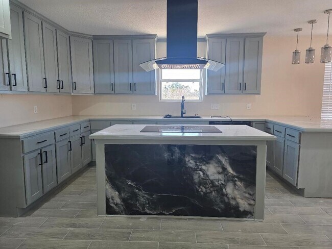 Building Photo - 952 Rd 5858