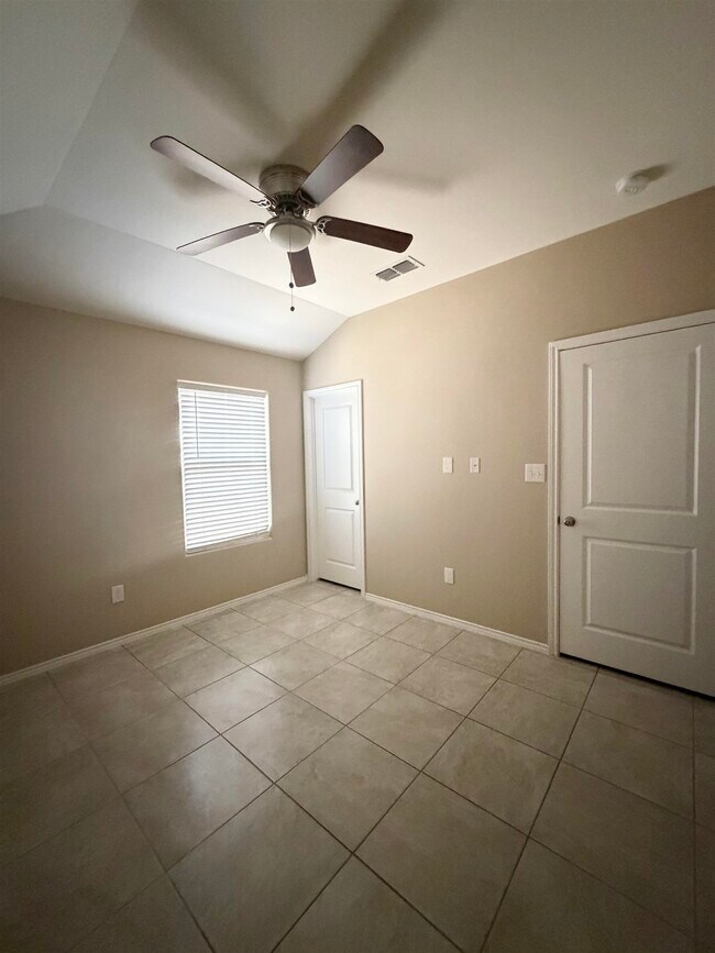 Building Photo - 5310 Hacienda Ln